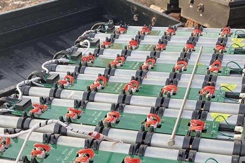 牡丹江锂电池专业回收厂家|光伏发电板回收价格